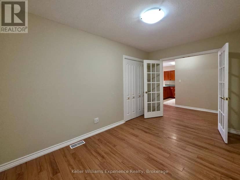 109 - 24 Ontario Street — photo 9 of 24