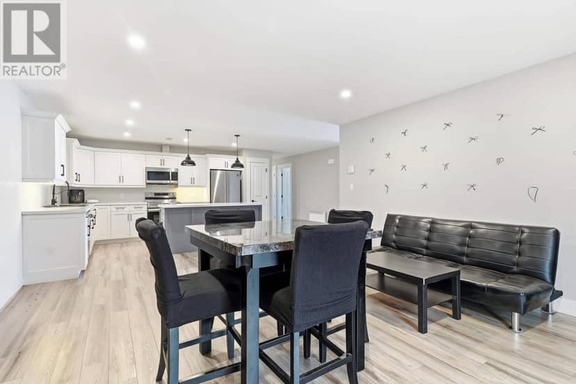 101 PARENT Street, East Royalty, photo 7