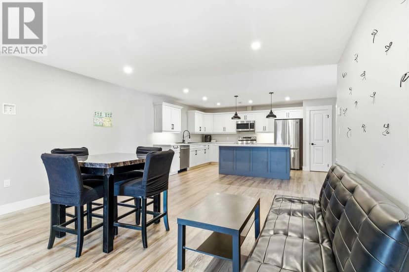 101 PARENT Street, East Royalty, photo 8