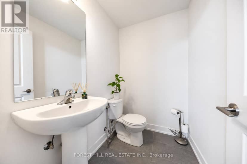 15 - 12868 Yonge Street — photo 6 of 40