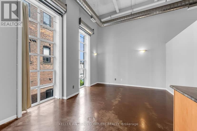 405 - 11 Rebecca Street — photo 10 of 15
