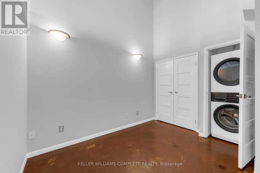 405 - 11 Rebecca Street — photo 15 of 15