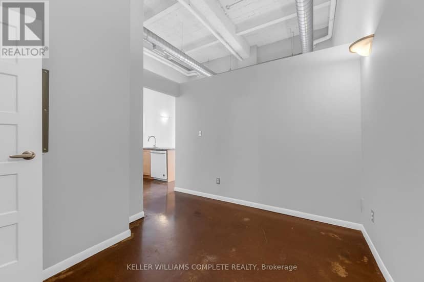 405 - 11 Rebecca Street — photo 9 of 15