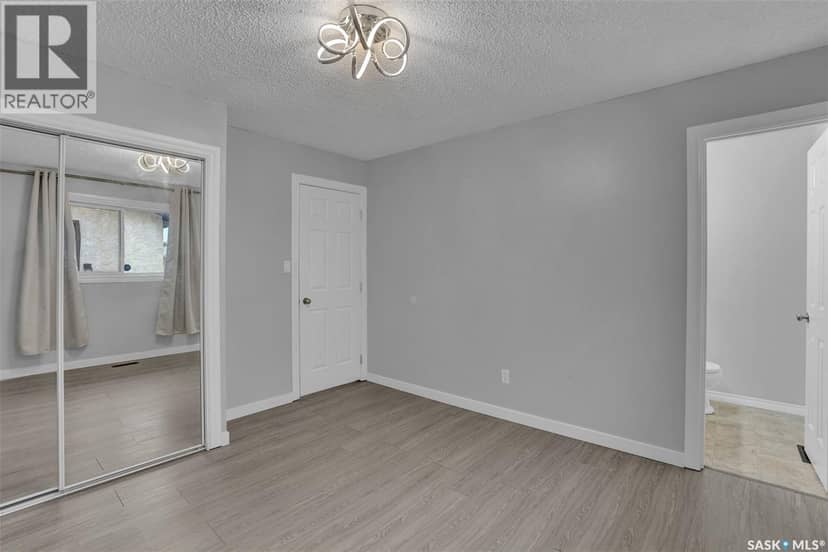 6914 Whelan DRIVE — photo 27 of 40