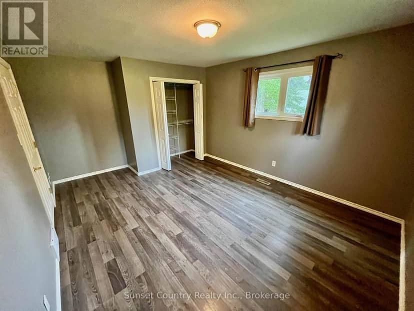 206 McMillan Crescent — photo 14 of 40