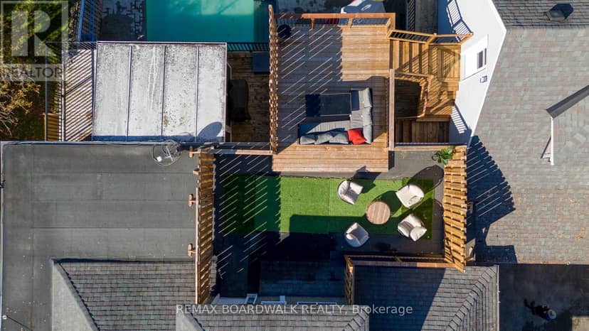 27 Allan Street — photo 2 of 40
