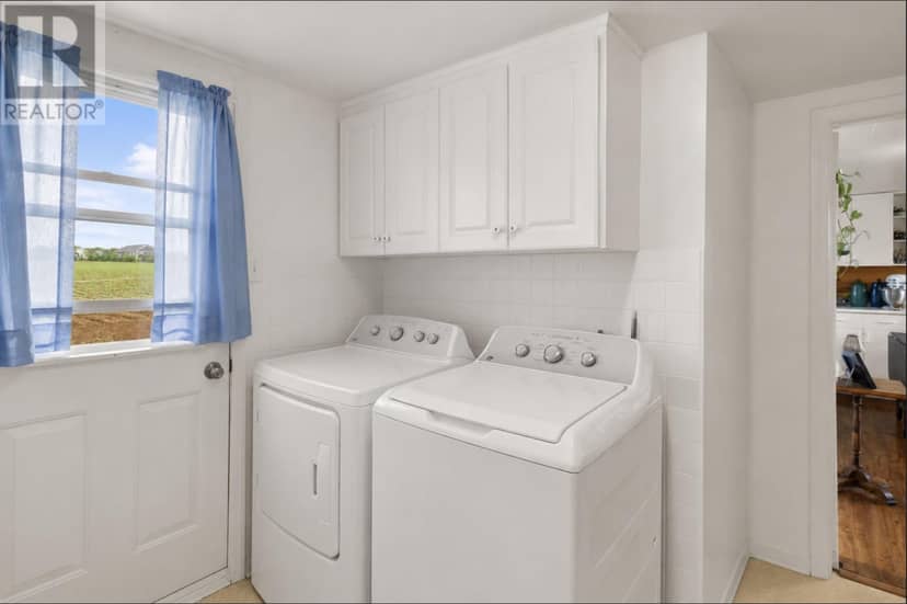 28 Bells Point Road — photo 9 of 18