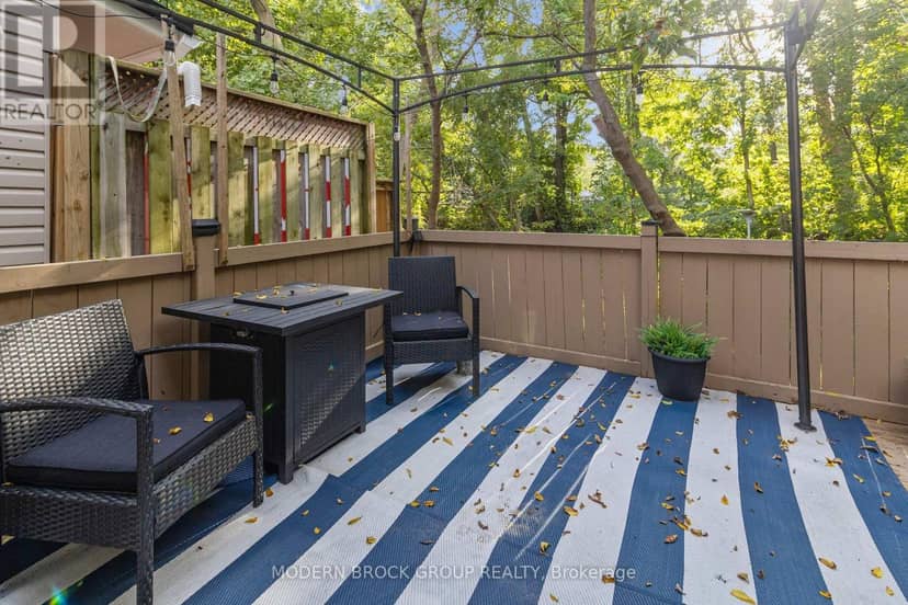 8 Elm Street — photo 25 of 32