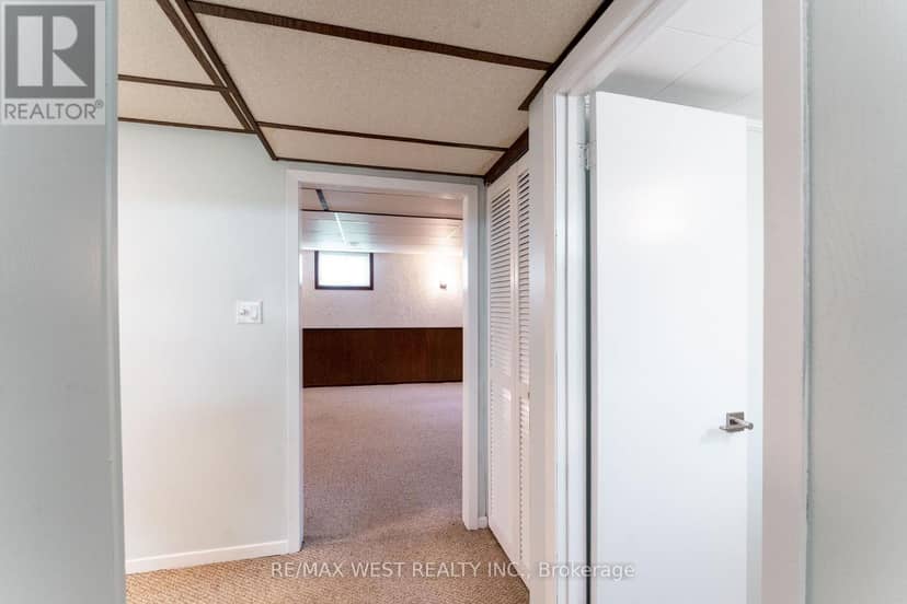 203 Lupin Drive — photo 28 of 40