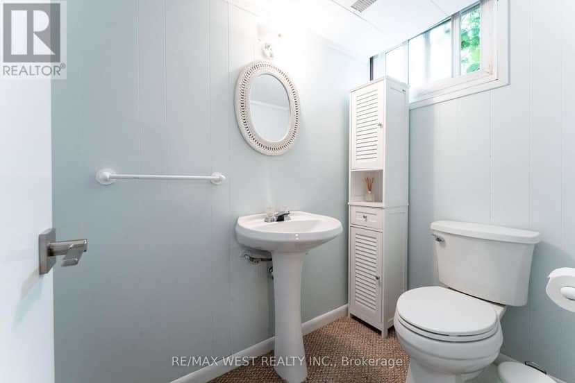 203 Lupin Drive — photo 34 of 40
