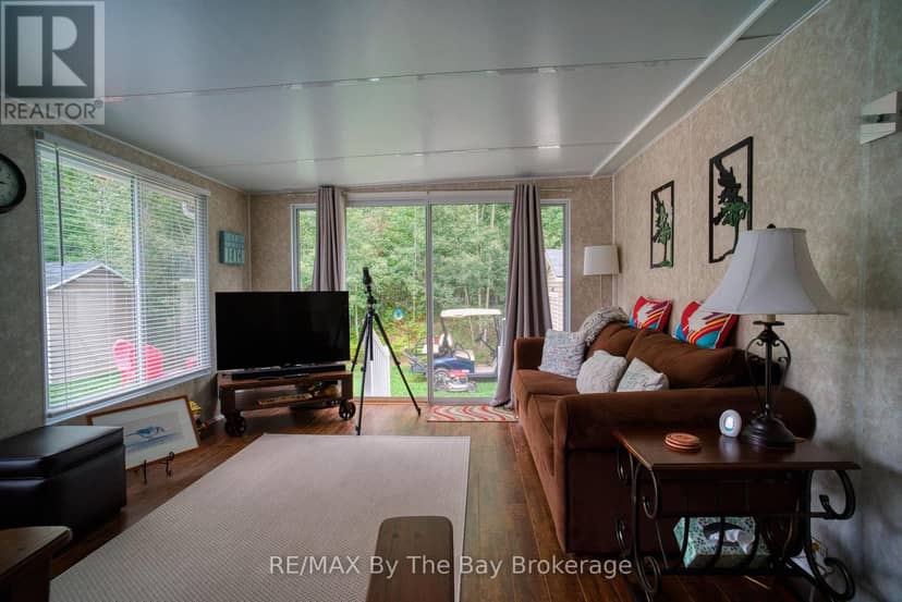 107 Madawaska Trail — photo 11 of 33