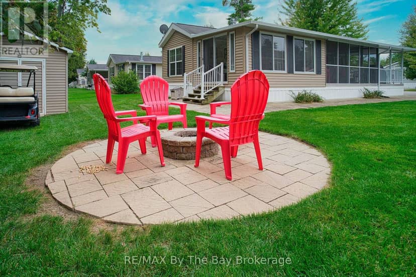 107 Madawaska Trail, Wasaga Beach, photo 2
