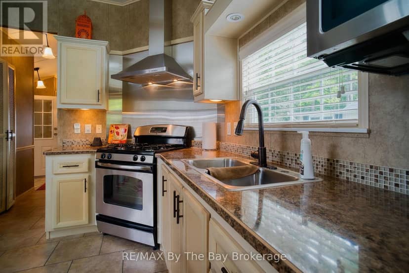 107 Madawaska Trail, Wasaga Beach, photo 6