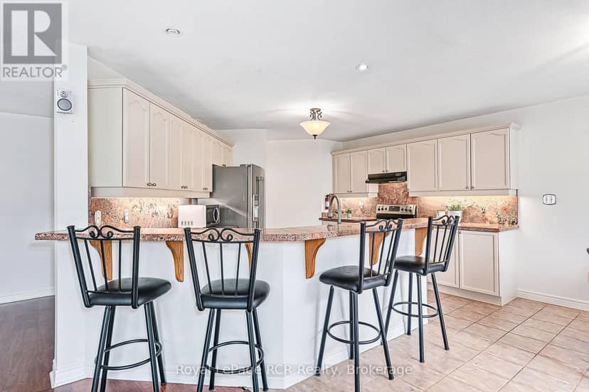 23 Marina Crescent — photo 10 of 40