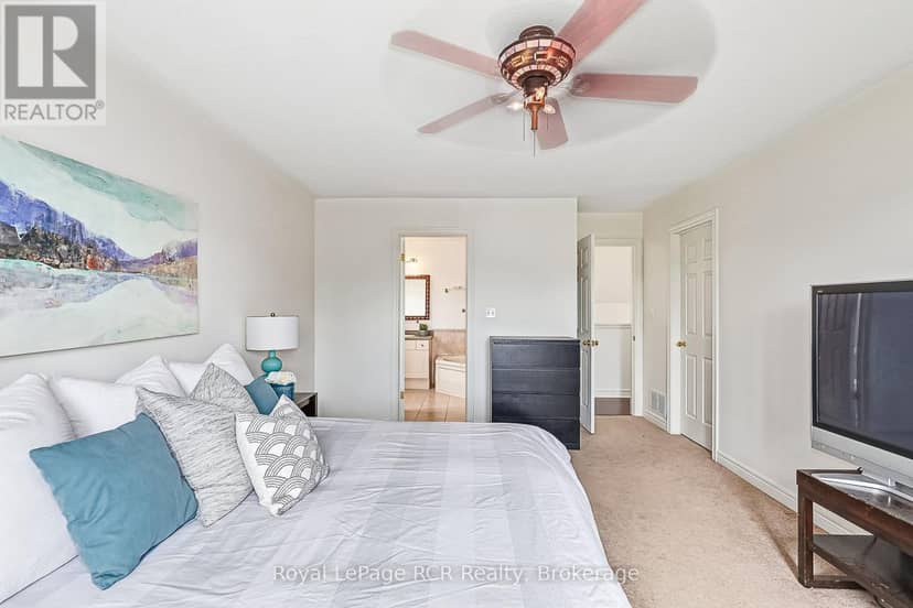 23 Marina Crescent — photo 19 of 40