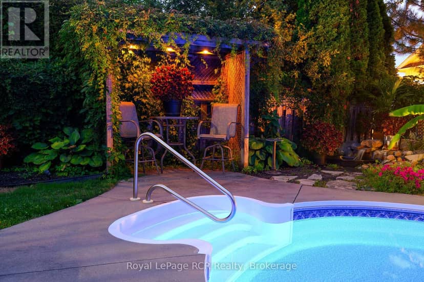 23 Marina Crescent — photo 32 of 40