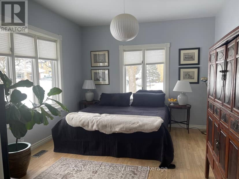 430 Albert Street — photo 17 of 40