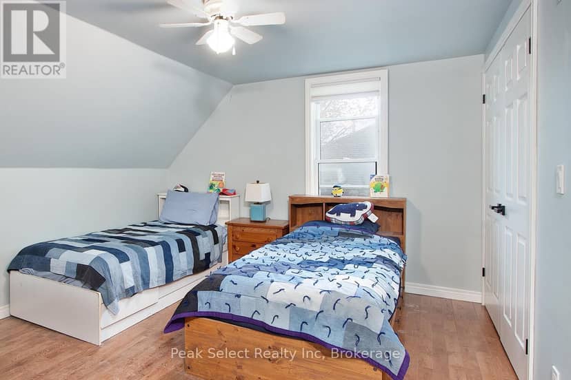 430 Albert Street — photo 22 of 40