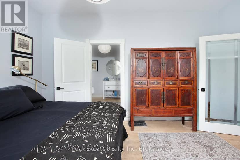 430 Albert Street — photo 18 of 40