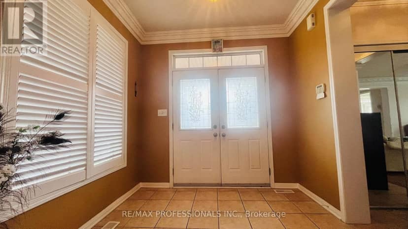 49 Colchester Street — photo 5 of 40