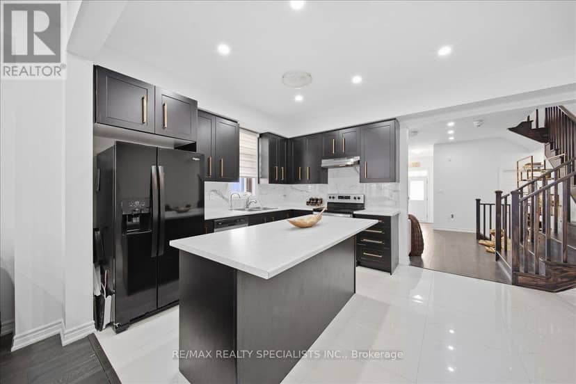 90 Ferragine Crescent — photo 18 of 40