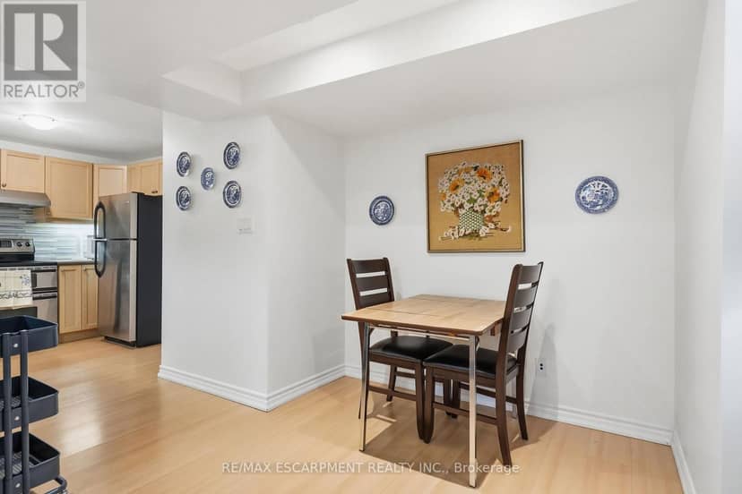5347 Jameson Crescent — photo 38 of 40