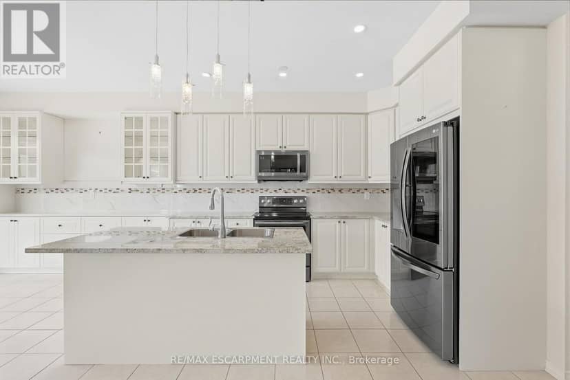 35 Royal Coachman Way — photo 7 of 40