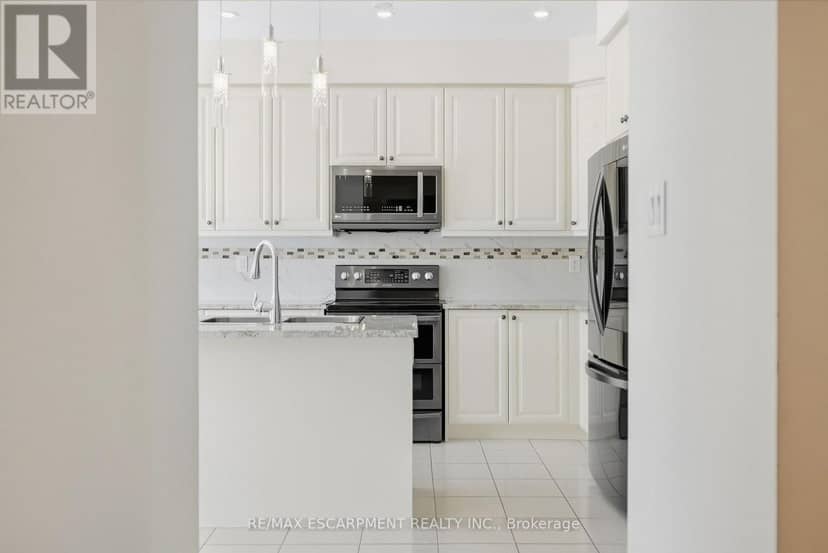 35 Royal Coachman Way — photo 8 of 40