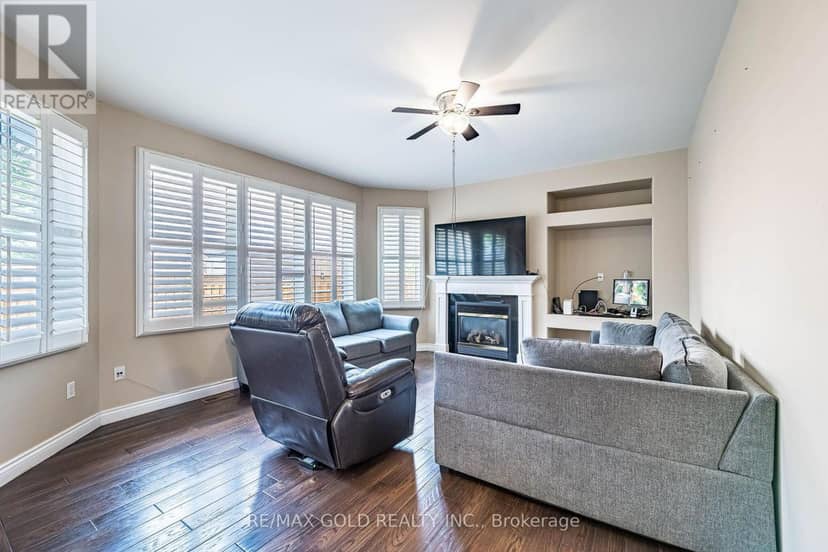 119 Glazebrook Crescent — photo 11 of 40