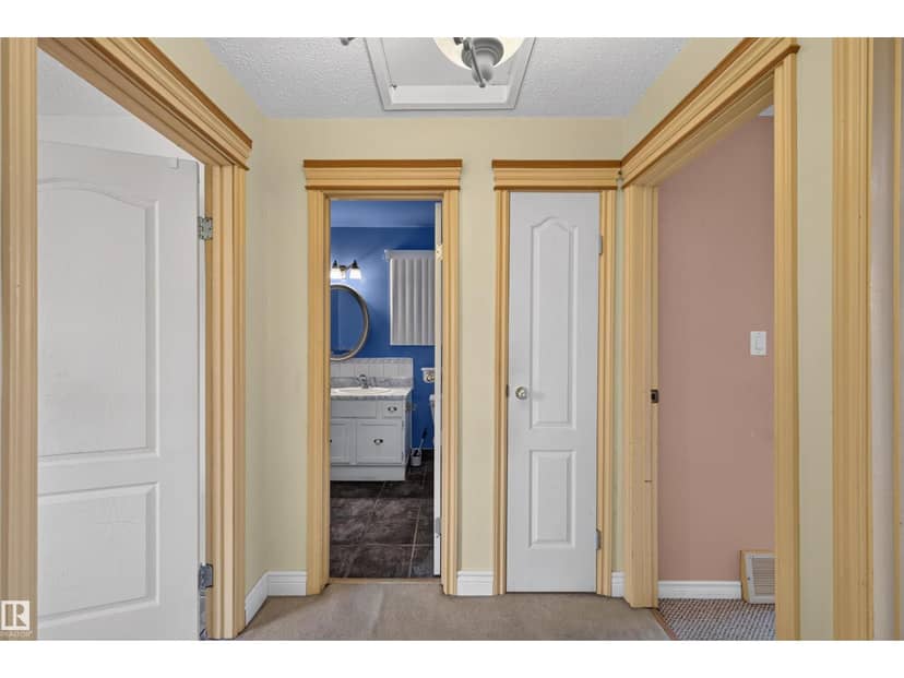 6348 34A AV NW — photo 21 of 40