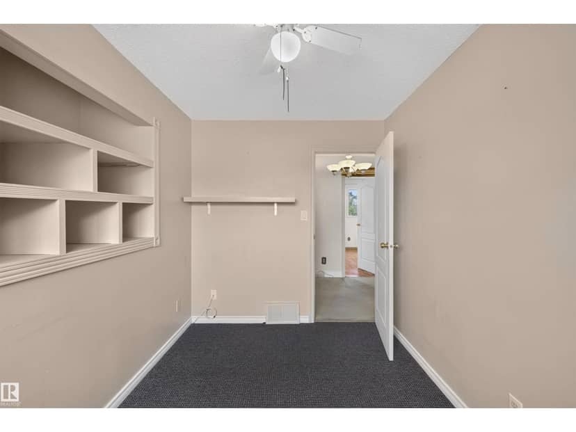 6348 34A AV NW — photo 23 of 40