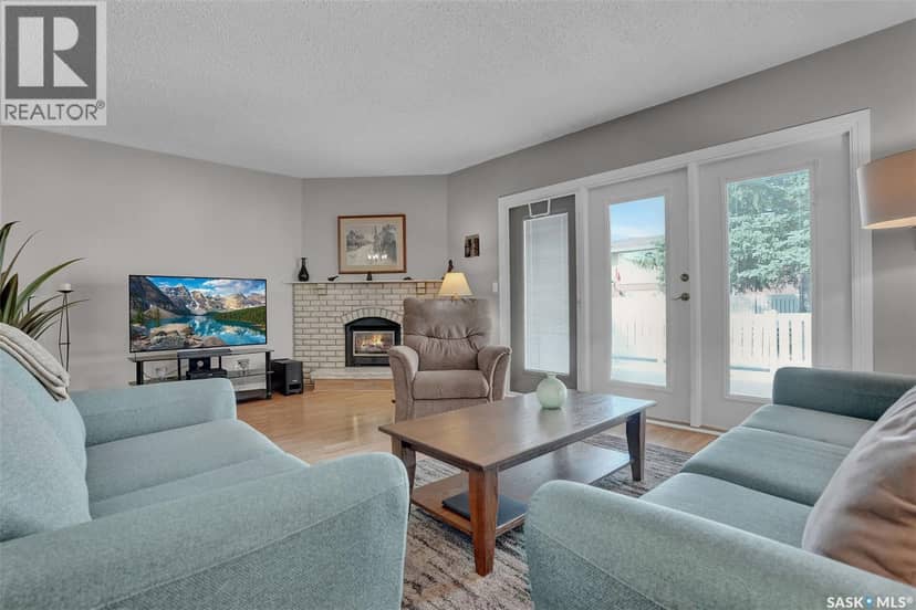 264 Plainsview DRIVE — photo 10 of 36