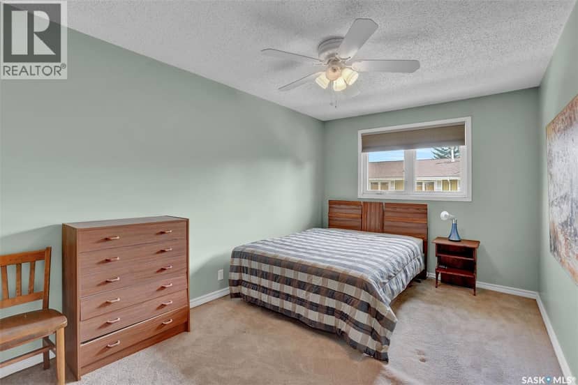 264 Plainsview DRIVE — photo 28 of 36
