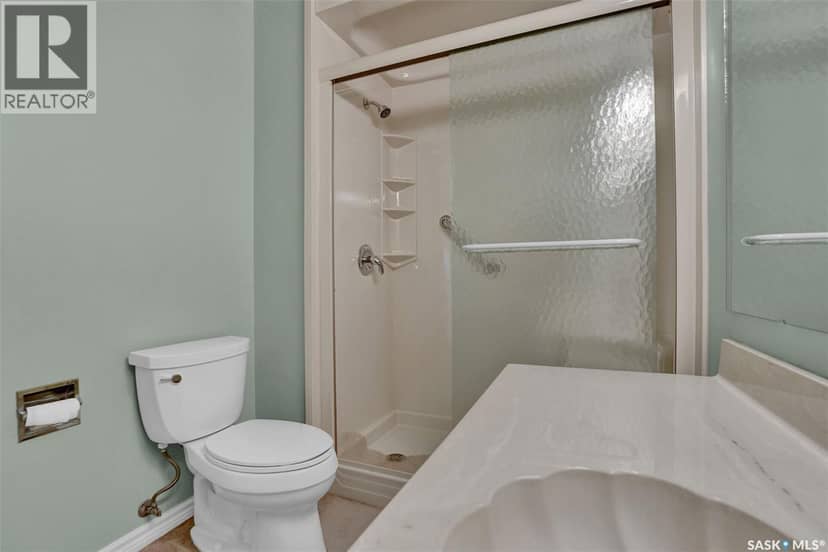 264 Plainsview DRIVE — photo 31 of 36