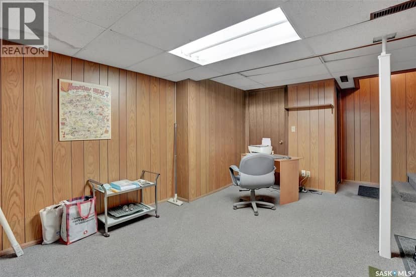 264 Plainsview DRIVE — photo 33 of 36