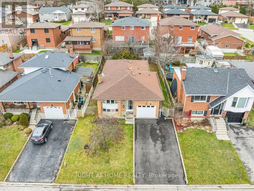 125 Stonyburn Crescent — photo 2 of 40