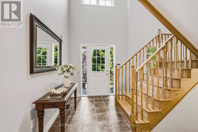 141 Lavery Heights — photo 6 of 38