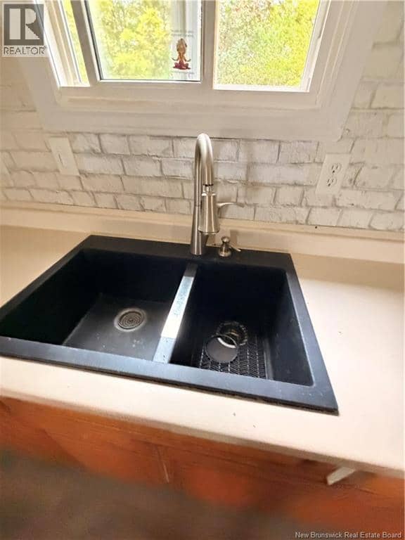 36 Bradd Street — photo 9 of 18