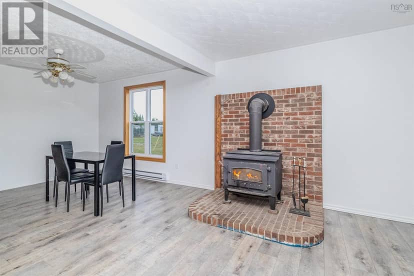 1541 Gabarus Highway — photo 14 of 40