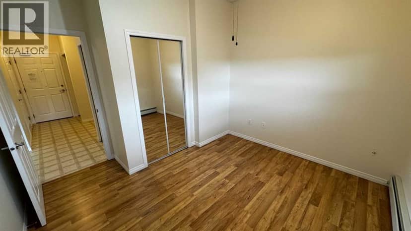 226, 10402 111 Street — photo 28 of 31