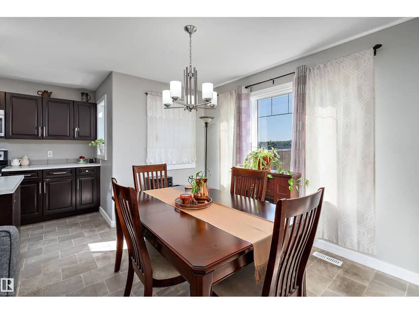 7 Sandalwood Pl — photo 10 of 38