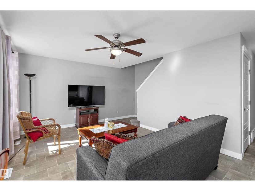 7 Sandalwood Pl — photo 9 of 38