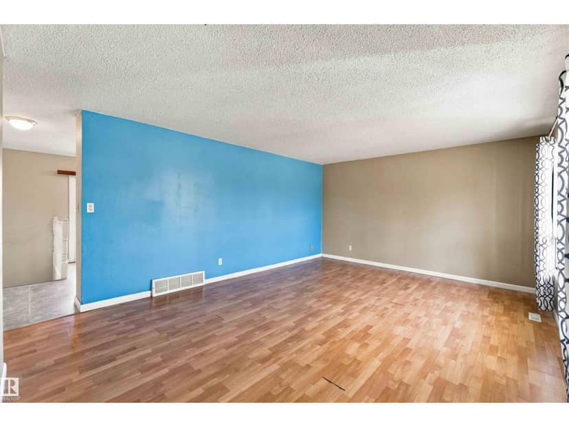 5436 51 ST, Gibbons, photo 5
