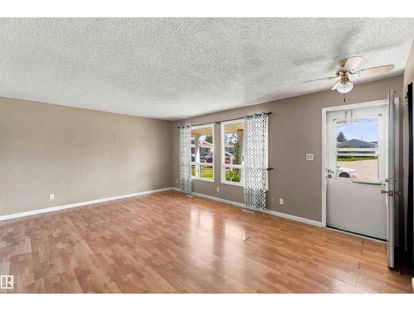 5436 51 ST, Gibbons, photo 7