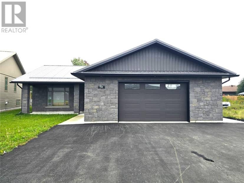51 Oak St, Capreol