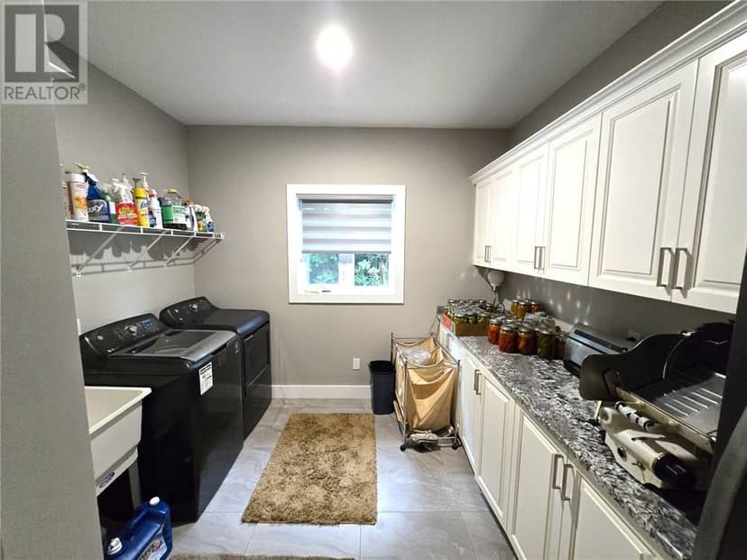 51 Oak St — photo 16 of 24