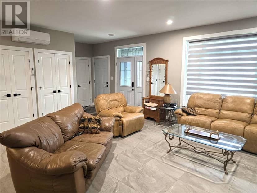 51 Oak St, Capreol, photo 5