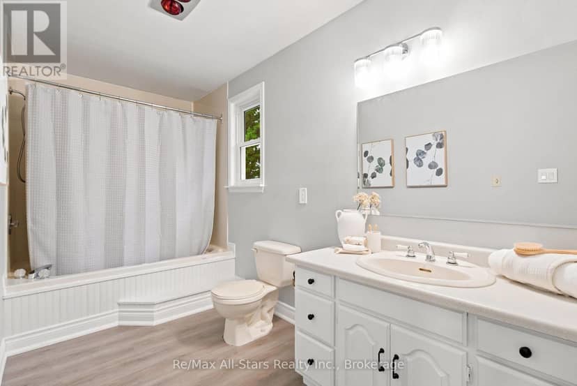 263 Union Avenue — photo 25 of 37