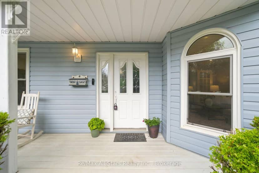 263 Union Avenue — photo 4 of 37