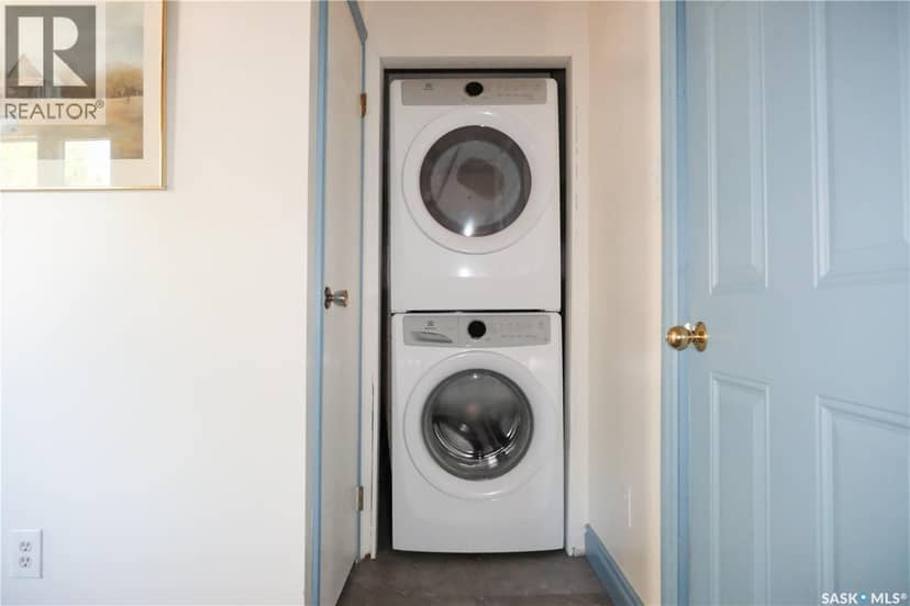 730 Colbourne STREET — photo 15 of 34